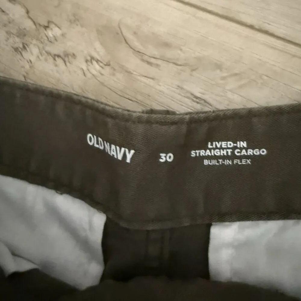 Old Navy Lived-In Straight Cargo  Olive Green Shorts Men's Size 30